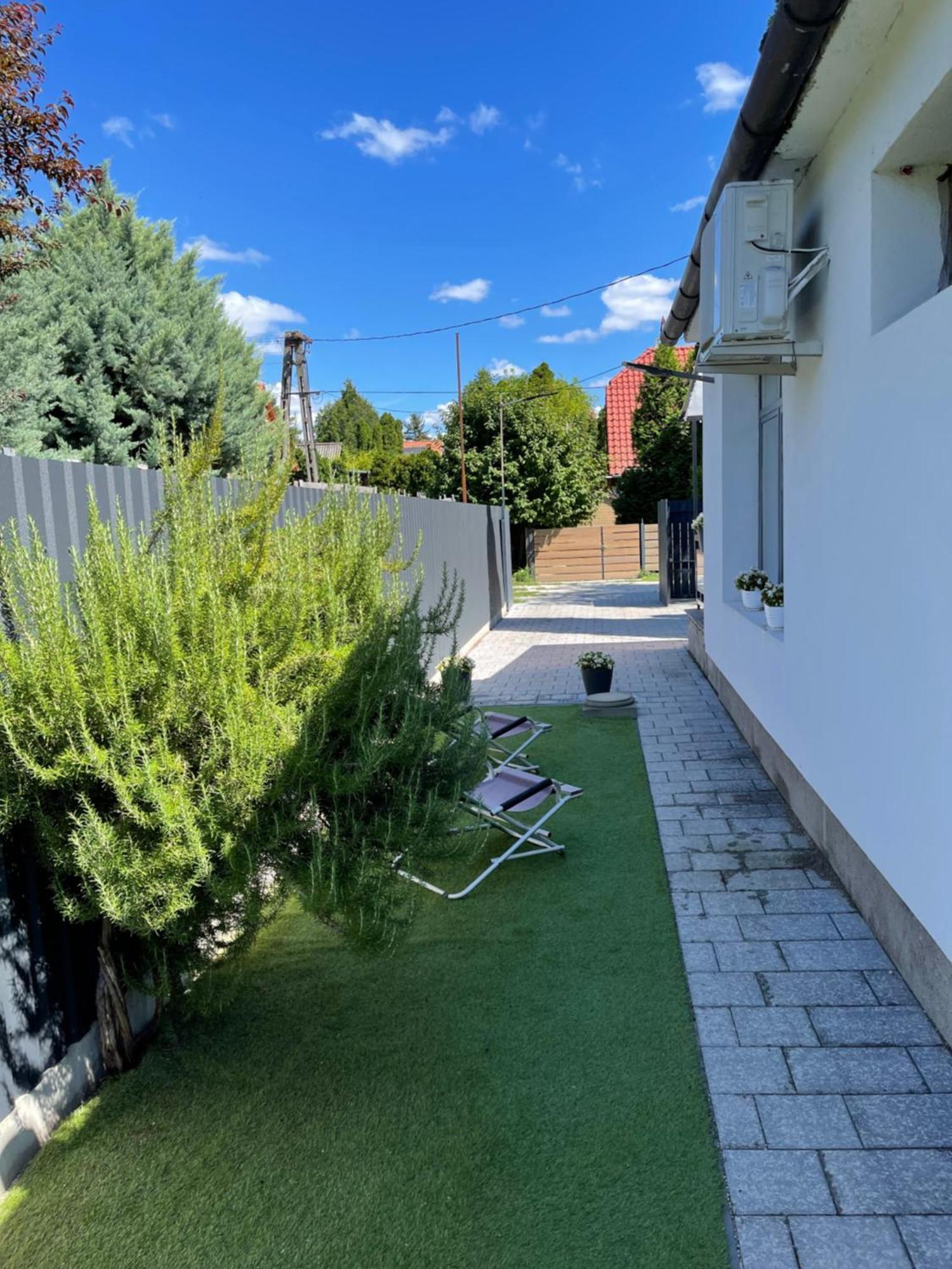 באלאטונקנשה Nora Apartman מראה חיצוני תמונה
