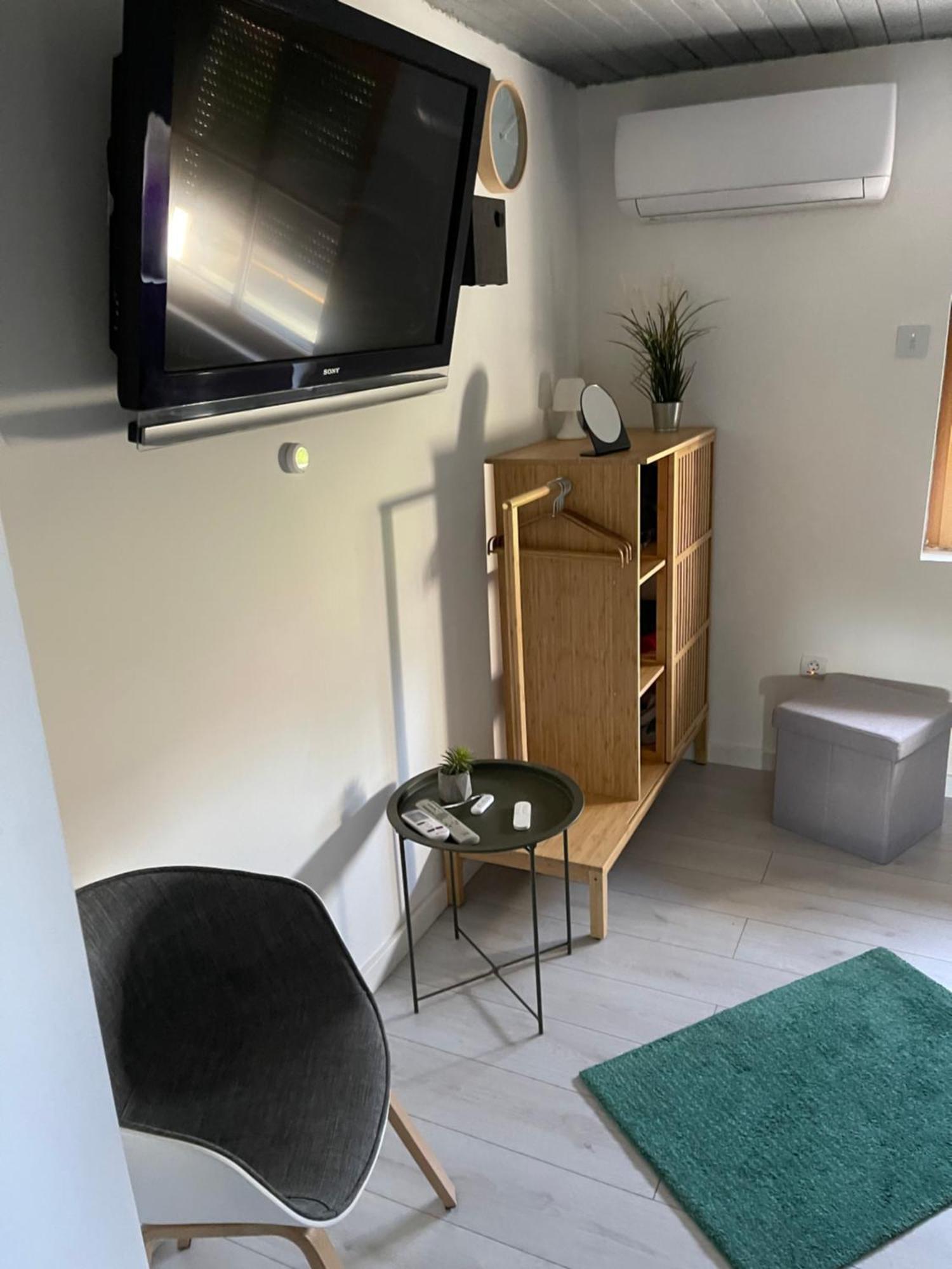באלאטונקנשה Nora Apartman מראה חיצוני תמונה